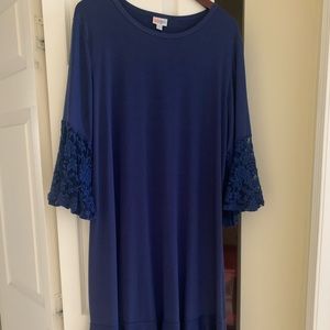 2X Lularoe navy dress/lace sleeves